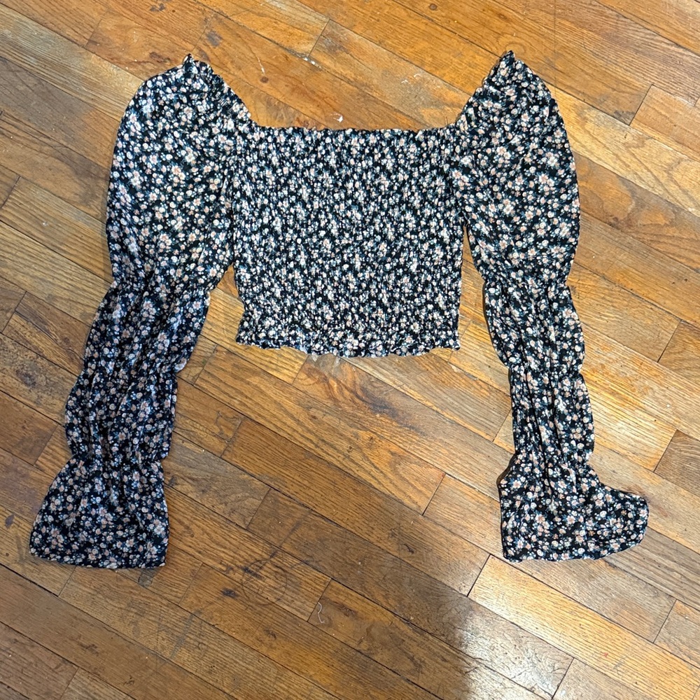 Cropped floral top